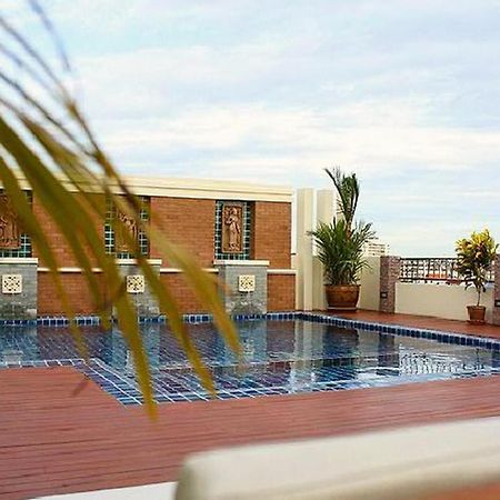 D Apartment Pattaya Esterno foto