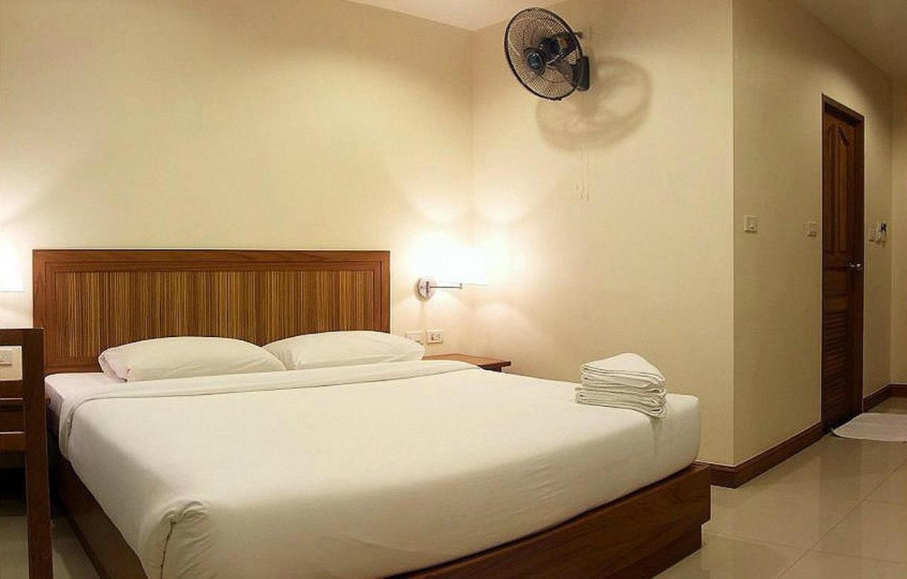 D Apartment Pattaya Esterno foto