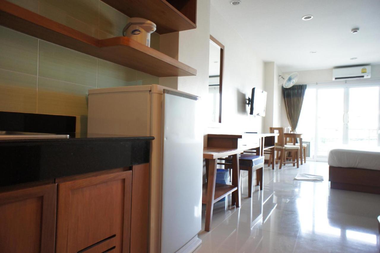 D Apartment Pattaya Esterno foto