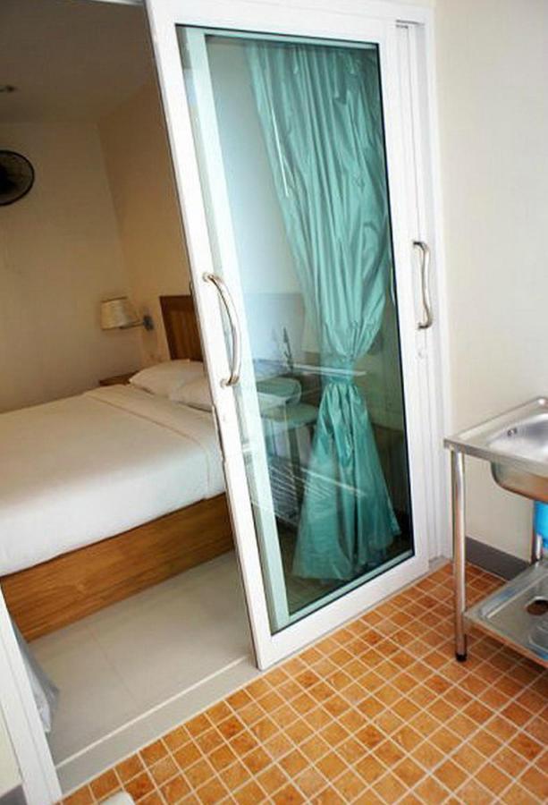 D Apartment Pattaya Esterno foto