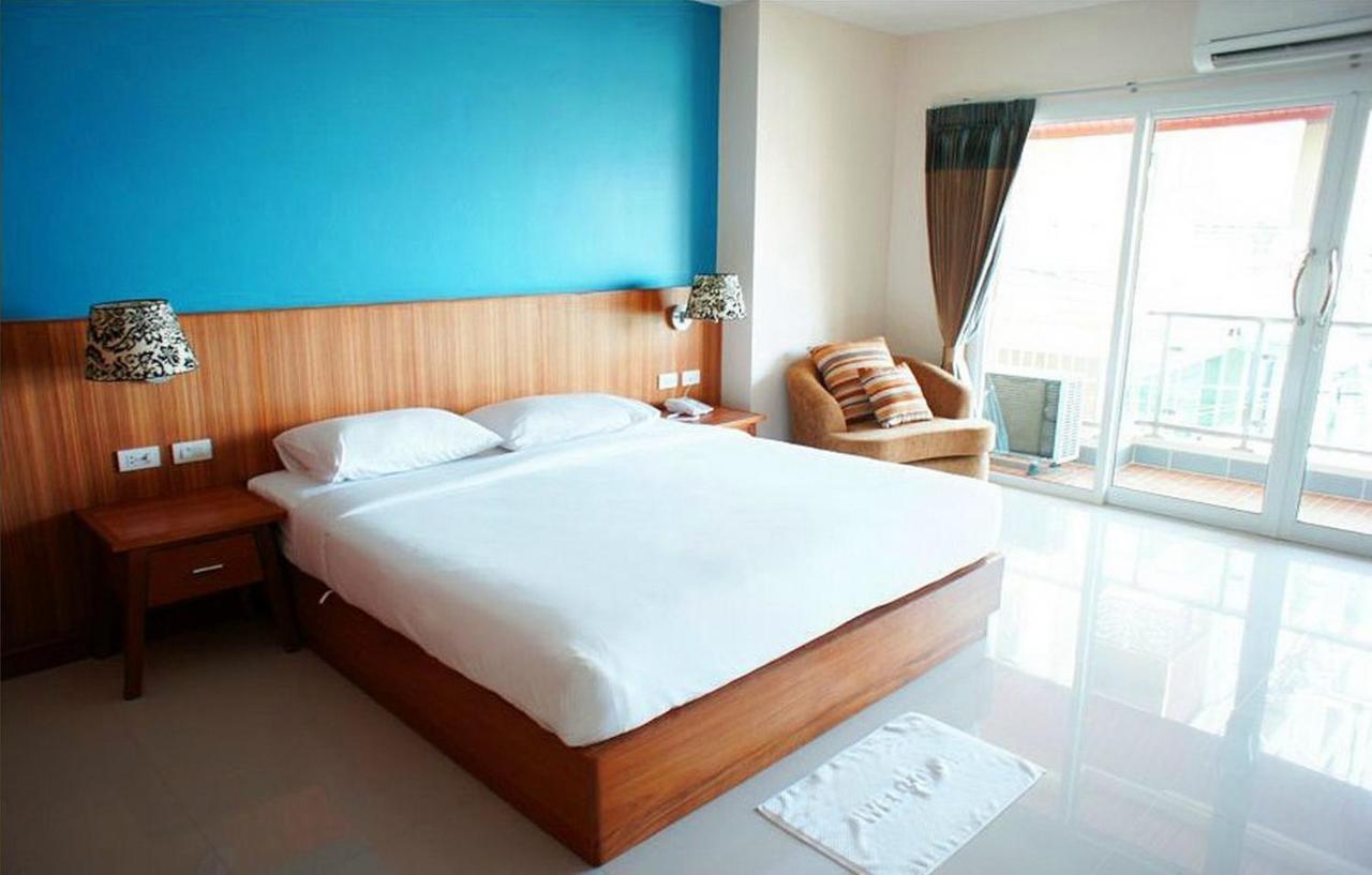 D Apartment Pattaya Esterno foto